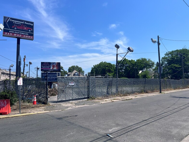 6701 Old York Rd, Philadelphia, PA for lease - Building Photo - Image 1 of 4