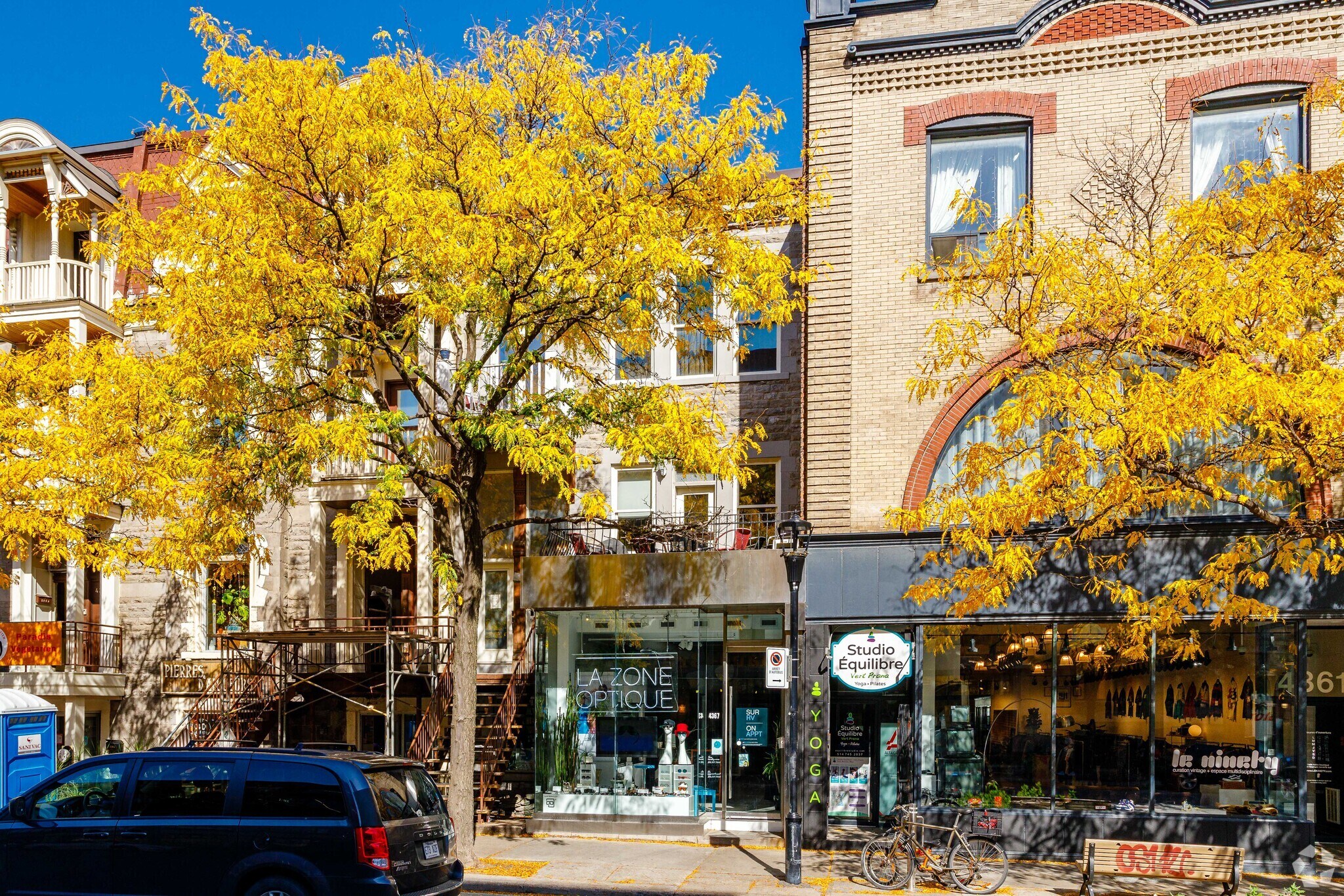 4367 Rue Saint-Denis, Montréal, QC for sale Primary Photo- Image 1 of 1