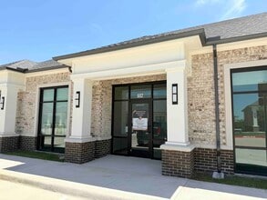 2120 Prairie Dr, Prosper, TX for lease Interior Photo- Image 2 of 8
