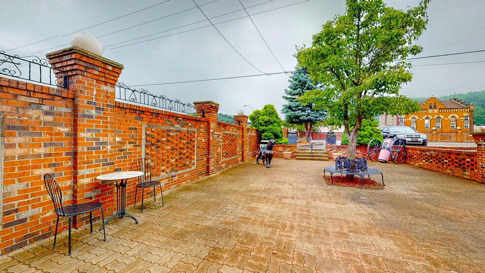 501 Washington St, Steubenville, OH à vendre - Photo du bâtiment - Image 3 de 34