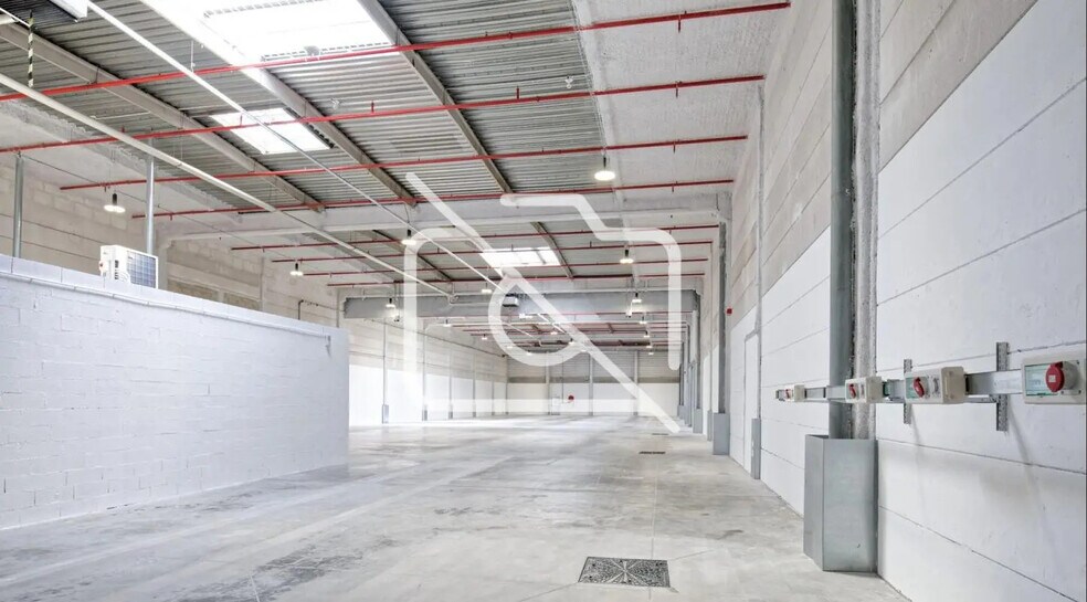 Office in Noisy-le-Sec for lease - Interior Photo - Image 2 of 5