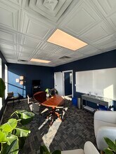 40 Monument Sq, Urbana, OH à louer Photo intérieure- Image 2 de 3