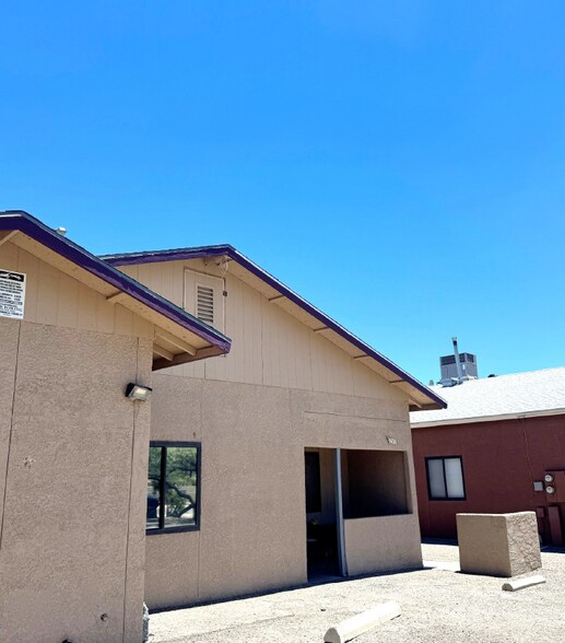 5735 S Morris Blvd, Tucson, AZ à vendre - Photo du bâtiment - Image 2 de 5