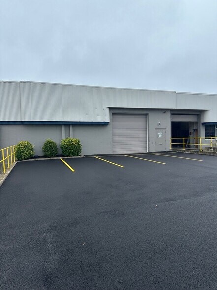 91-101 Benbro Dr, Cheektowaga, NY à louer - Photo du bâtiment - Image 3 de 12