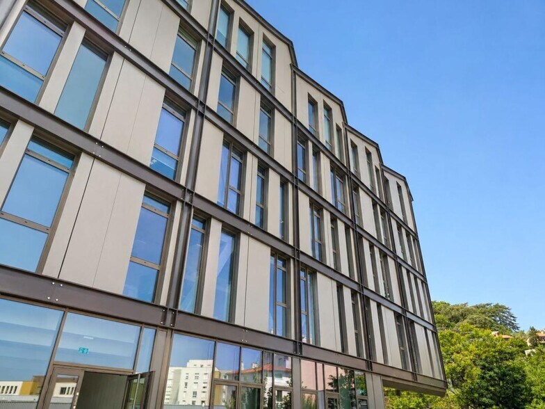 1-3 Avenue Sidoine Apollinaire, Lyon for lease - Building Photo - Image 2 of 11