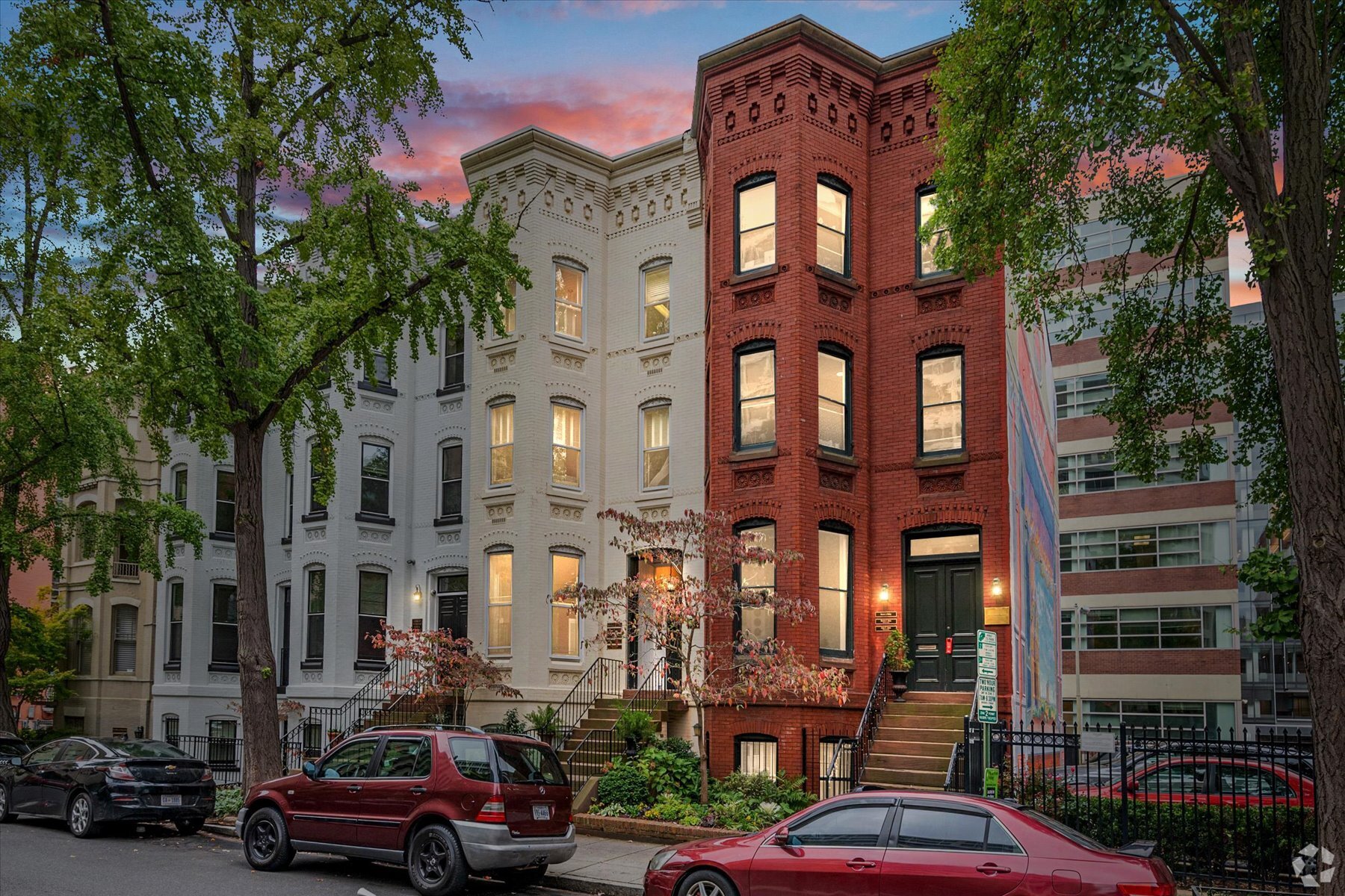 Dupont Circle Victorian Rowhouse Offices portefeuille de 2 propriétés à vendre sur LoopNet.ca Photo du b timent- Image 1 de 54