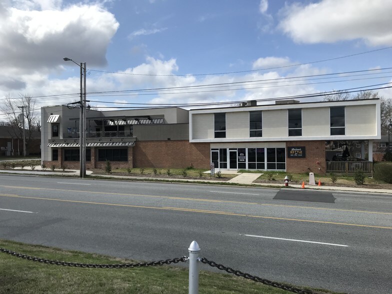 1807-1813 N Main St, High Point, NC à vendre - Photo du bâtiment - Image 2 de 8