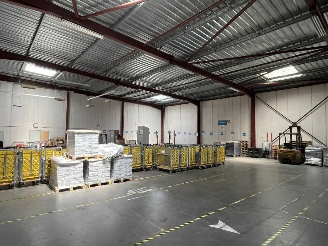 Flex in  for lease Interior Photo- Image 1 of 7