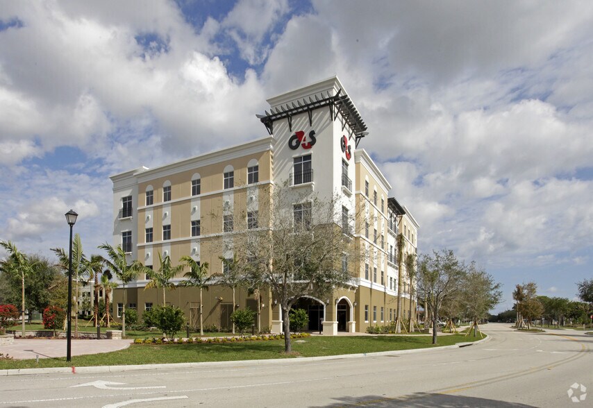 1395 University Blvd, Jupiter, FL à louer - Photo du bâtiment - Image 2 de 6