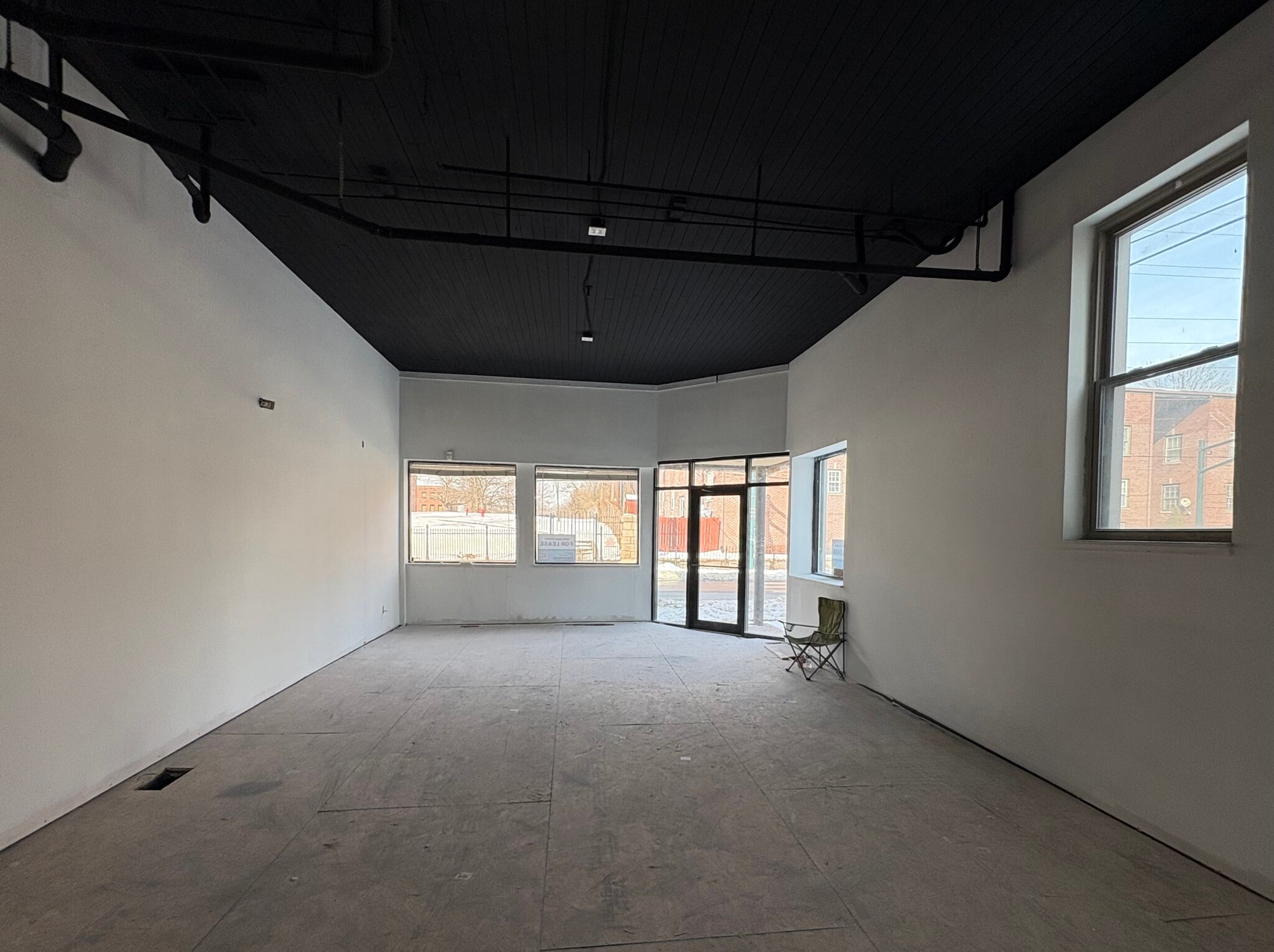 1641 E Michigan St, Indianapolis, IN for lease Interior Photo- Image 1 of 8