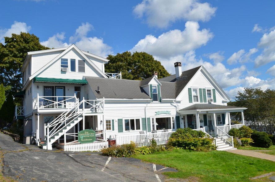 65 Commercial St, Boothbay Harbor, ME à vendre - Photo du bâtiment - Image 1 de 1