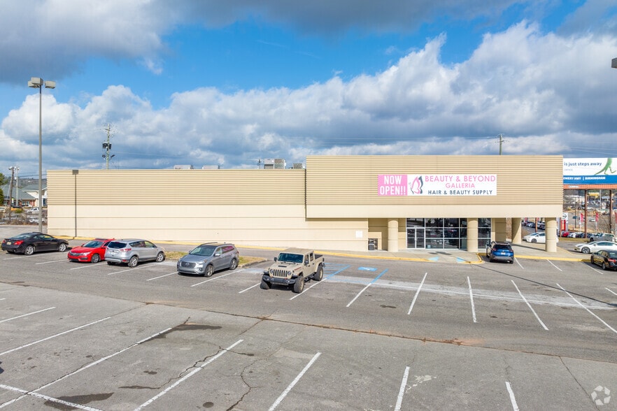 1642 Montgomery Hwy, Birmingham, AL à vendre - Photo du bâtiment - Image 3 de 7