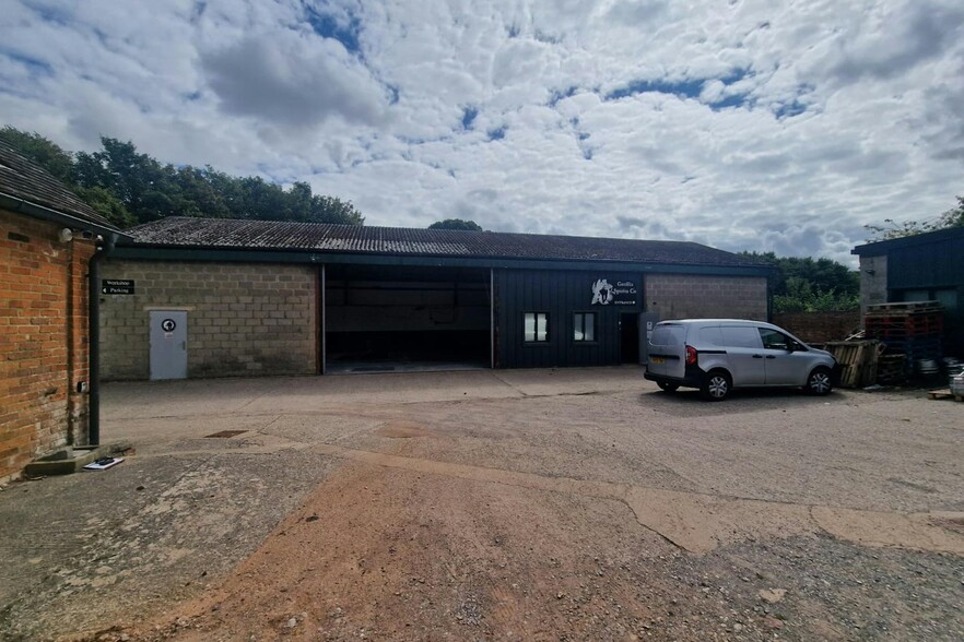 Manor Farm Yard, Upton Grey for lease - Building Photo - Image 2 of 4