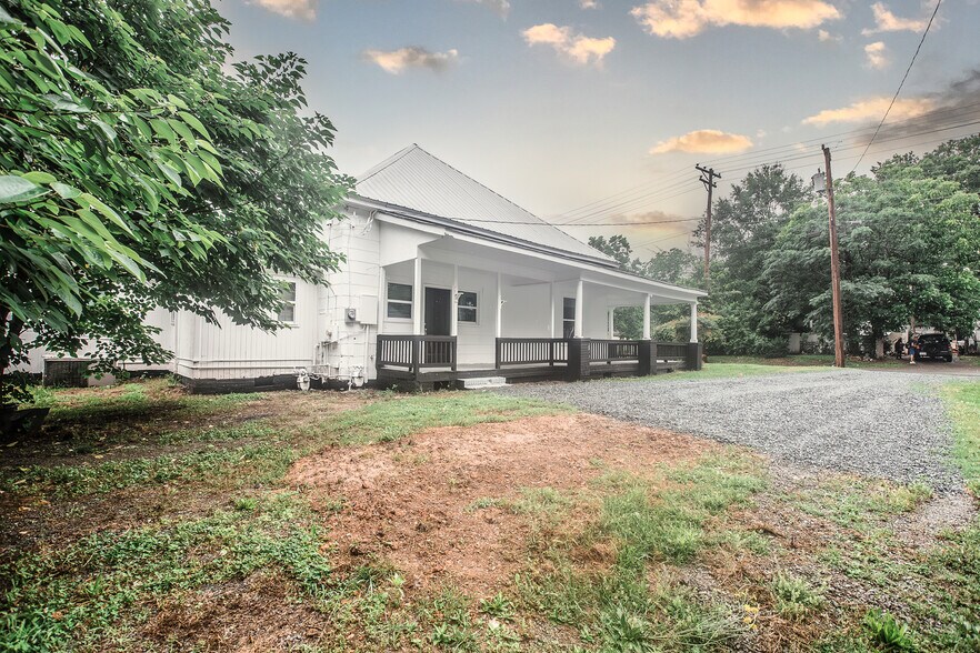 707 W Phifer St, Monroe, NC à vendre - Photo du bâtiment - Image 3 de 26