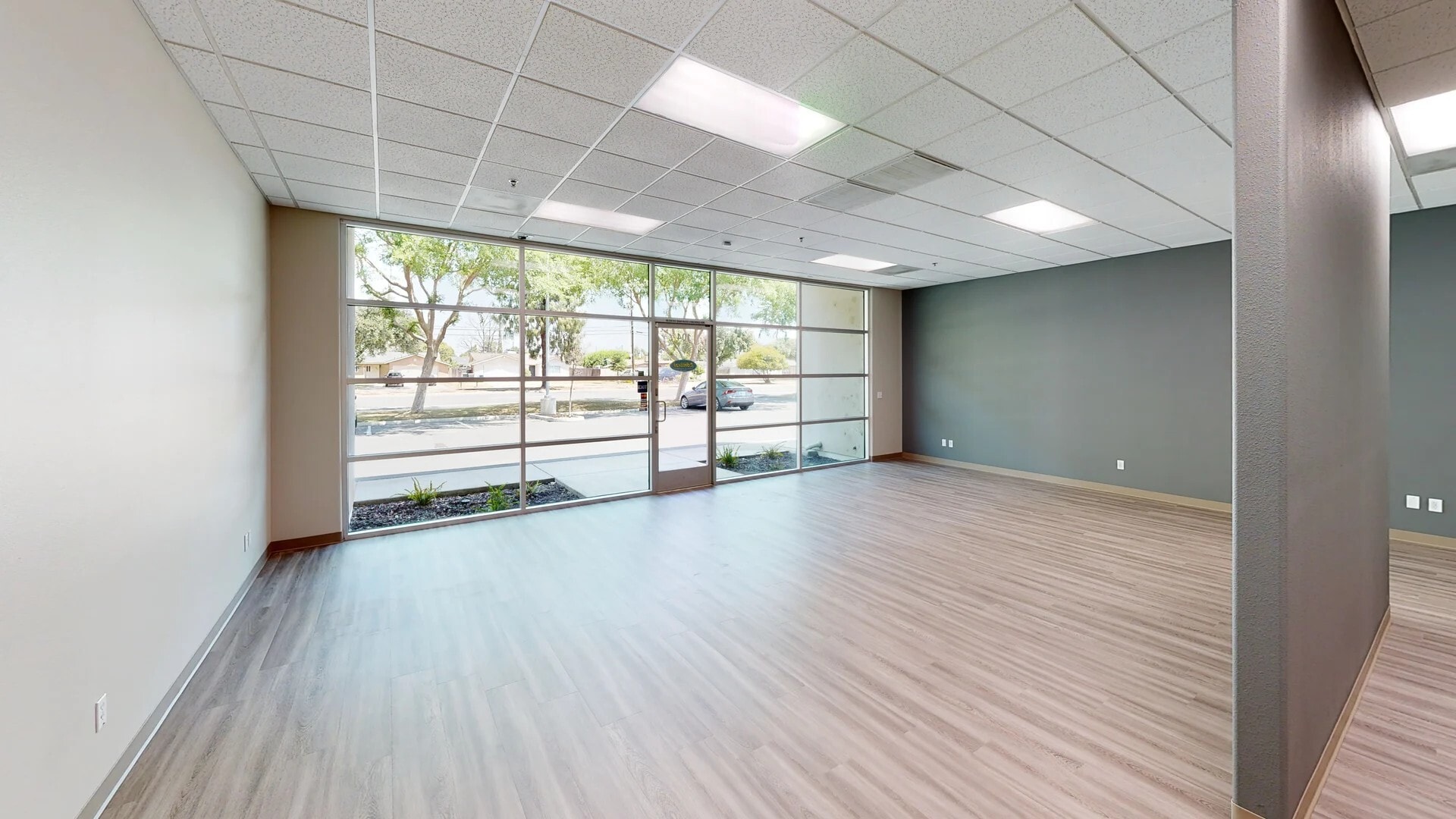 5850 E Shields Ave, Fresno, CA à louer Photo intérieure- Image 1 de 5