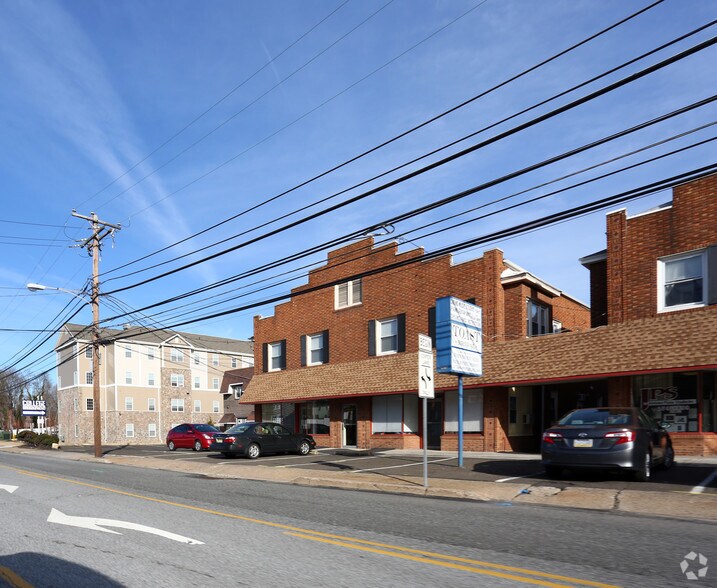 359-361 N York Rd, Willow Grove, PA à louer - Photo du bâtiment - Image 1 de 2