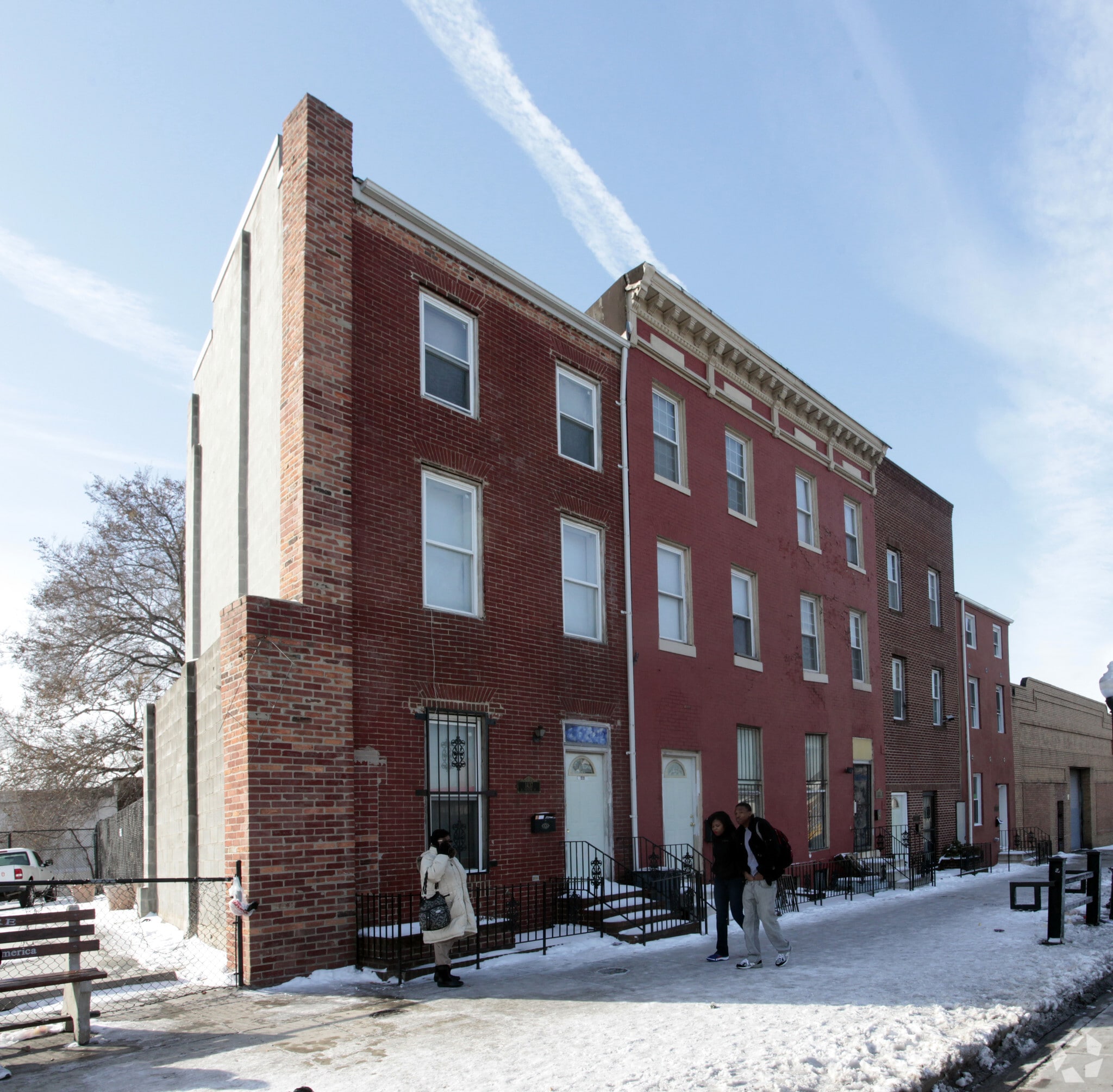 17 Property Portfolio portfolio of 16 properties for sale on LoopNet.ca Primary Photo- Image 1 of 5