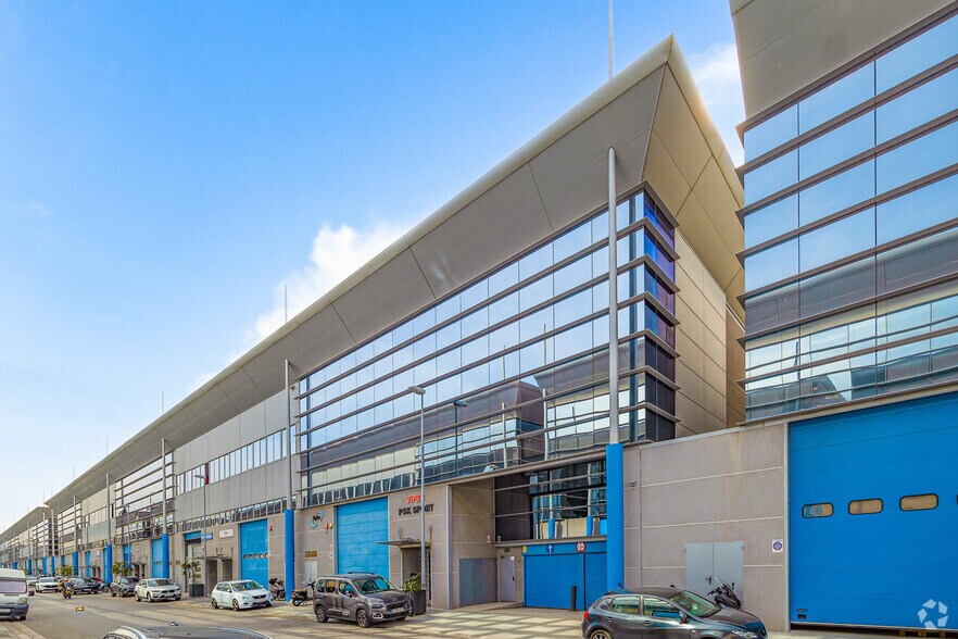 Industrial in Badalona, Barcelona for lease - Building Photo - Image 2 of 2