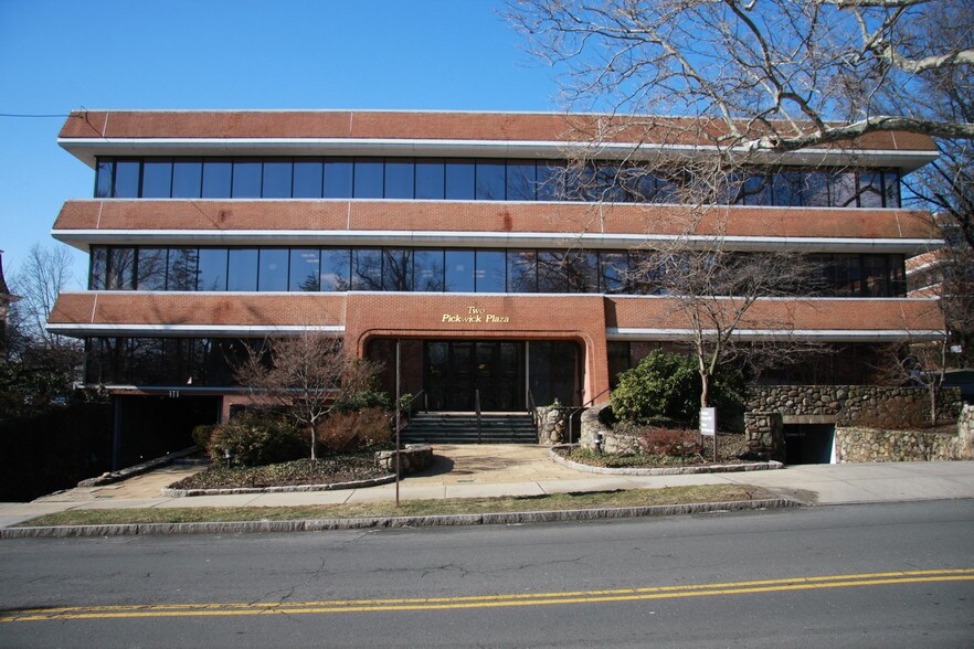 1 Pickwick Plaza, Greenwich, CT à louer - Photo du bâtiment - Image 3 de 3