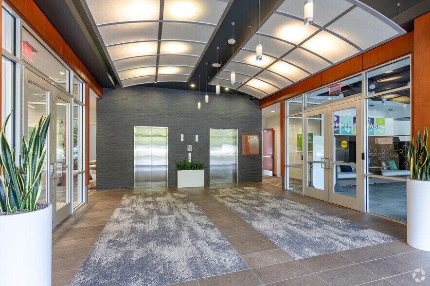 4801 Glenwood Ave, Raleigh, NC for lease - Interior Photo - Image 3 of 29