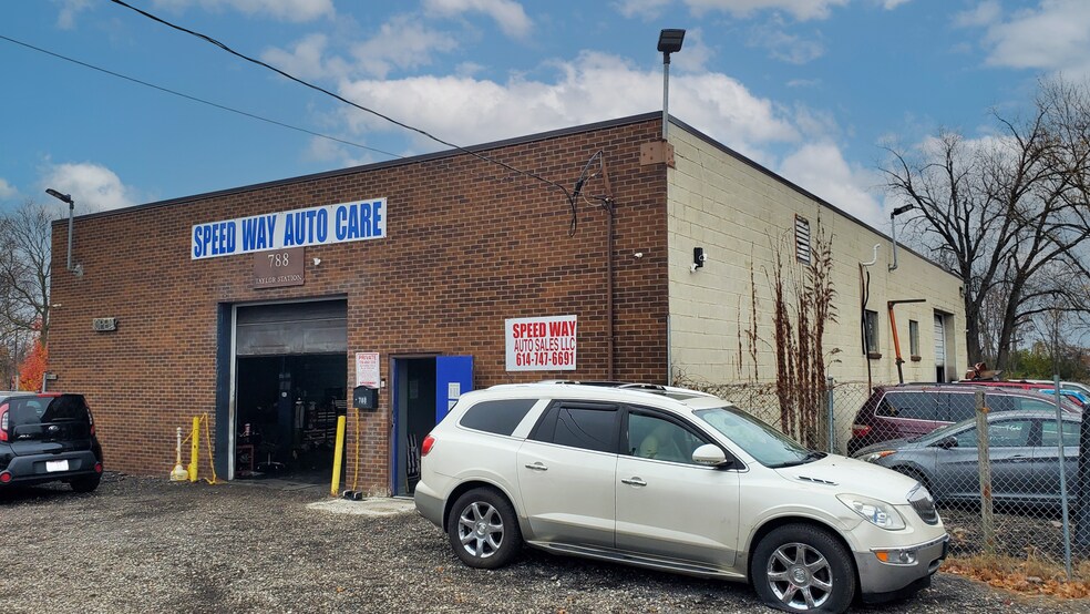 788 Taylor Station Rd, Gahanna, OH à vendre - Photo du bâtiment - Image 3 de 9