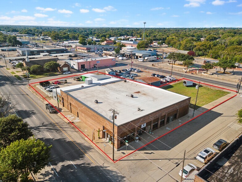 302 S Caddo St, Cleburne, TX for sale - Primary Photo - Image 1 of 7