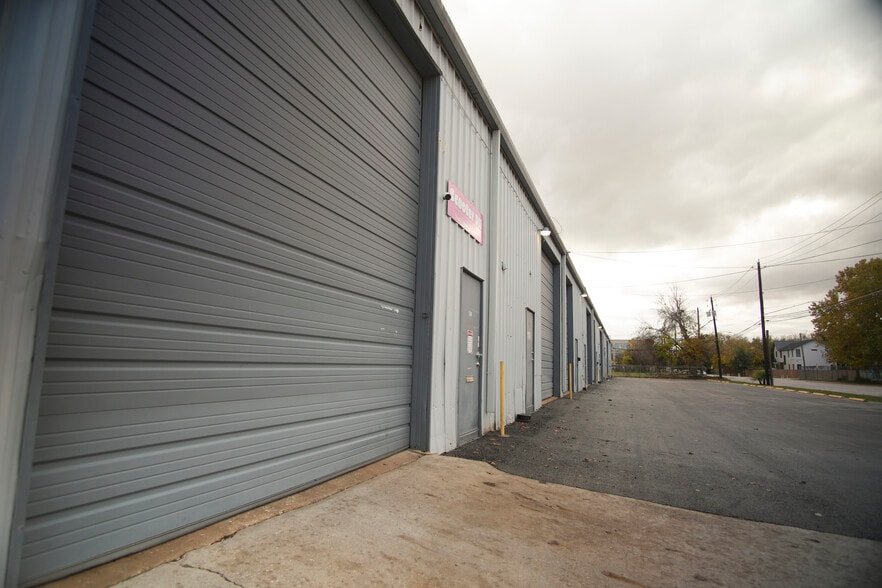 405 Tillery St, Austin, TX for lease - Building Photo - Image 2 of 5