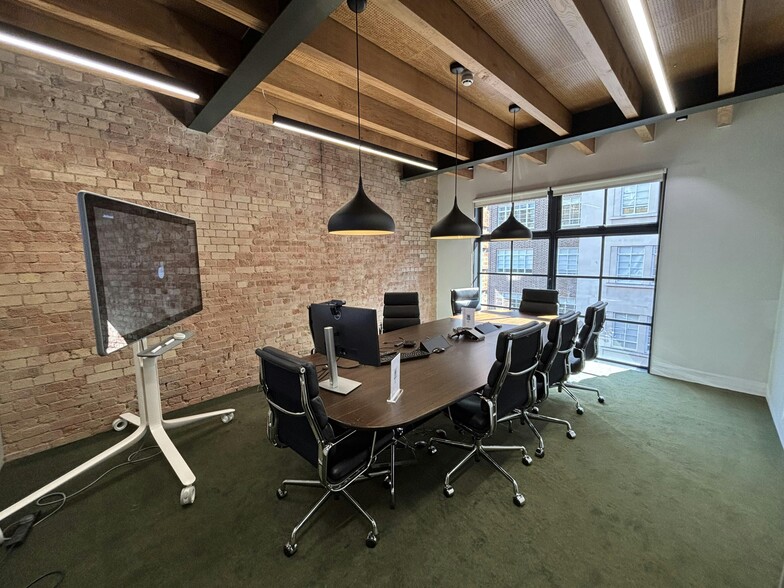 43-47 Eagle St, London for lease - Interior Photo - Image 3 of 8