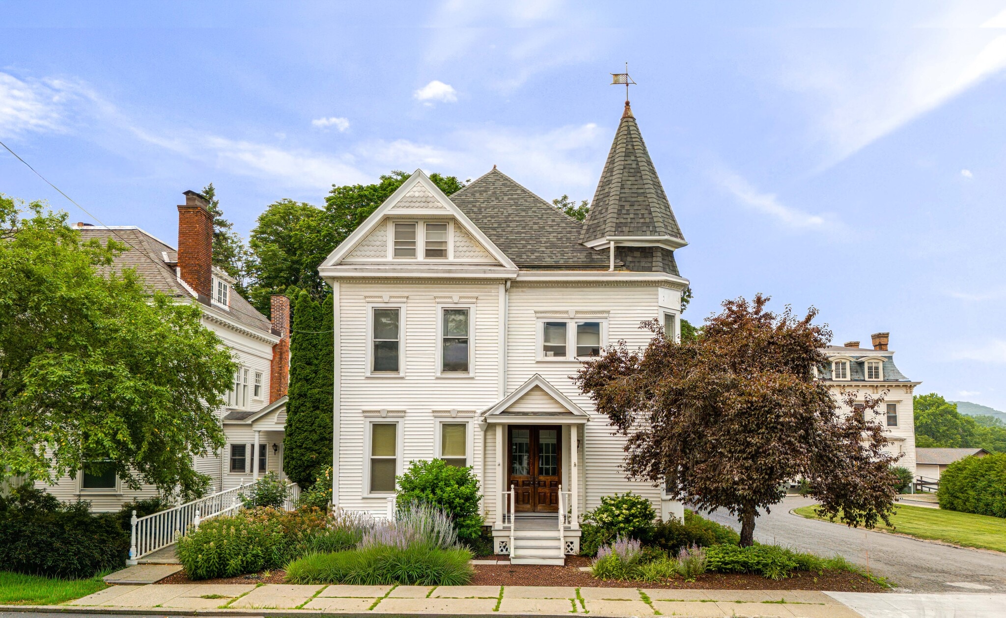 437 E Allen St, Hudson, NY for sale Building Photo- Image 1 of 52