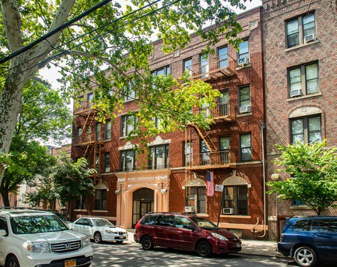 Park Affordable Portfolio portefeuille de 6 propriétés à vendre sur LoopNet.ca - Photo du bâtiment - Image 2 de 11