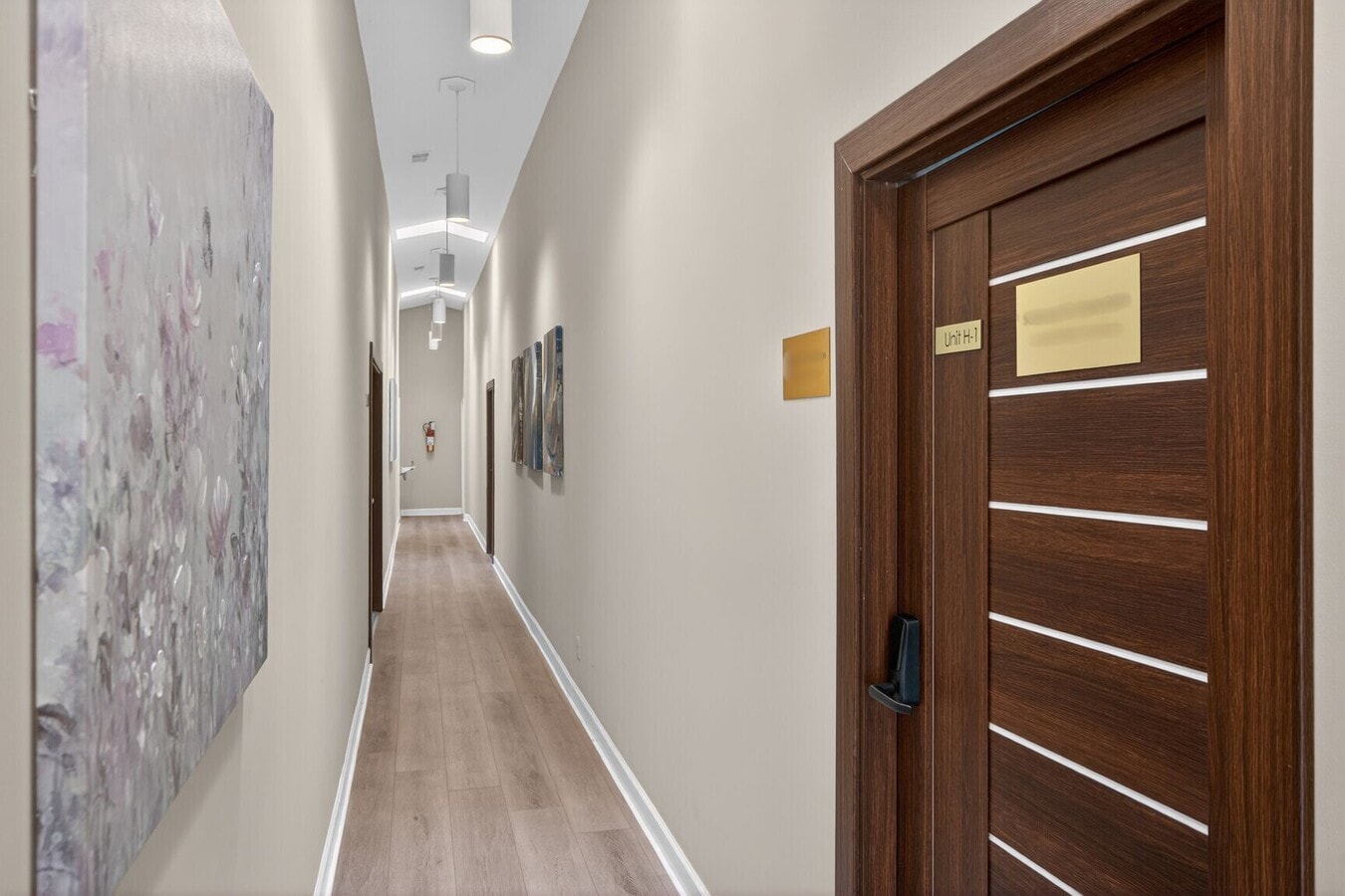 1146 Walker Rd, Great Falls, VA 22066 - Unité 1146-H -  - Photo intérieure - Image 1 of 16