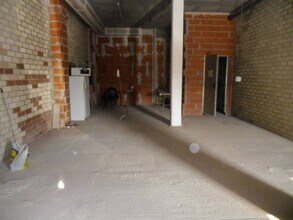Retail in Manresa, Barcelona for lease Interior Photo- Image 2 of 5
