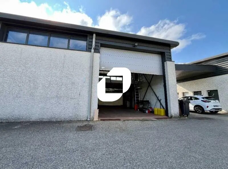 Flex in Jons for lease Building Photo- Image 1 of 10