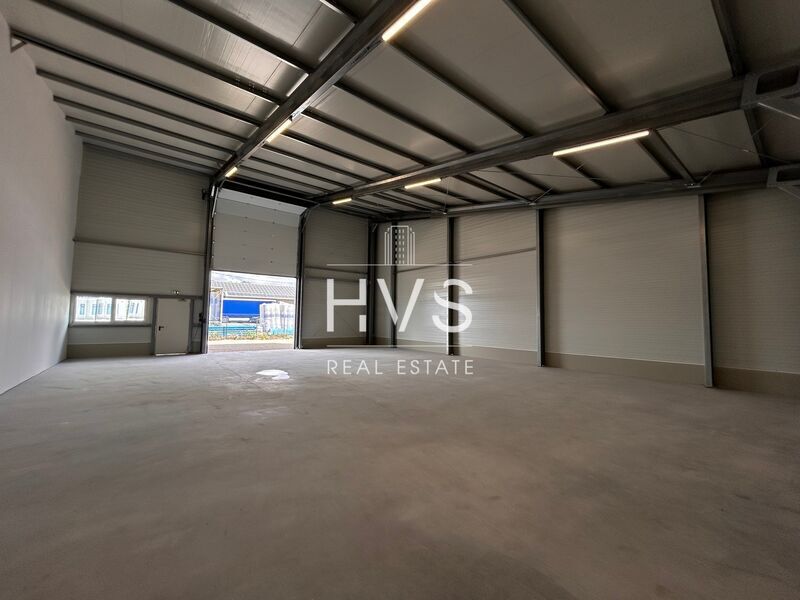 Flex in Rognac for lease Interior Photo- Image 1 of 5