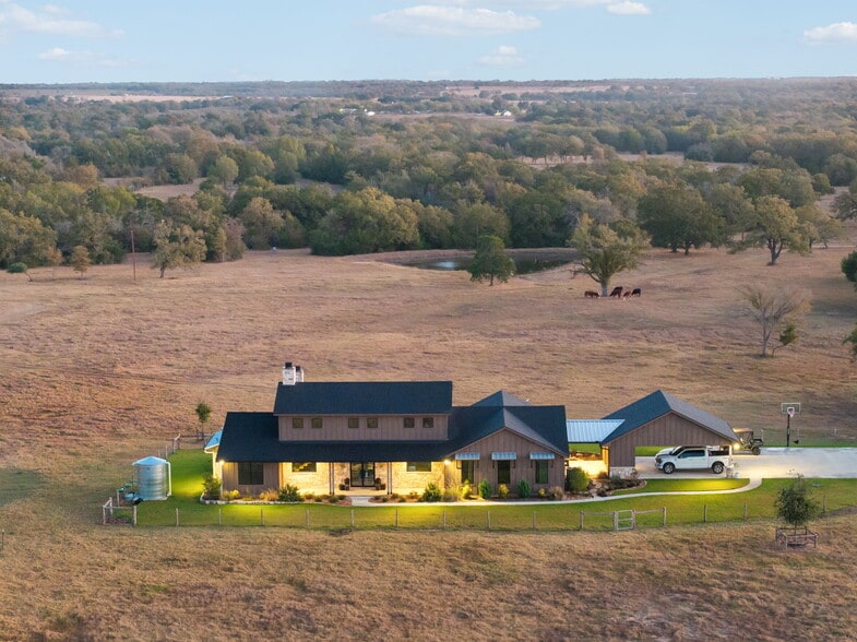 10433 County Road 162, Somerville, TX à vendre - Photo principale - Image 1 de 40