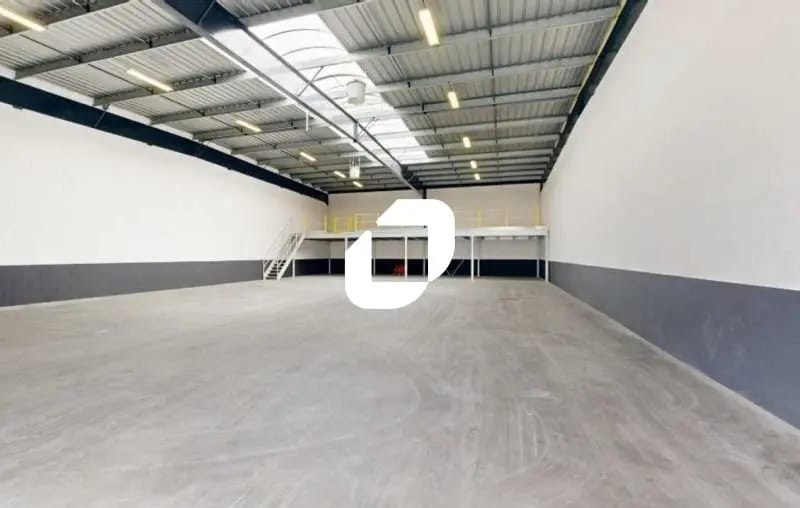 Flex in Bezons for lease Interior Photo- Image 1 of 9