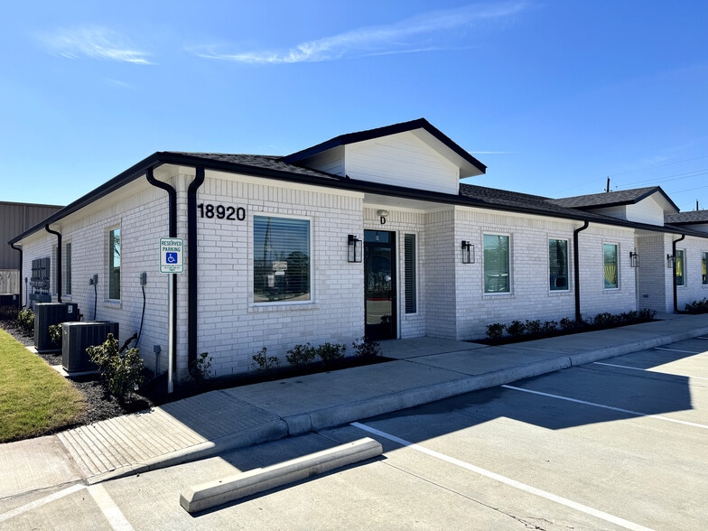 18920 Kuykendahl Rd, Spring, TX à louer - Photo du bâtiment - Image 3 de 10