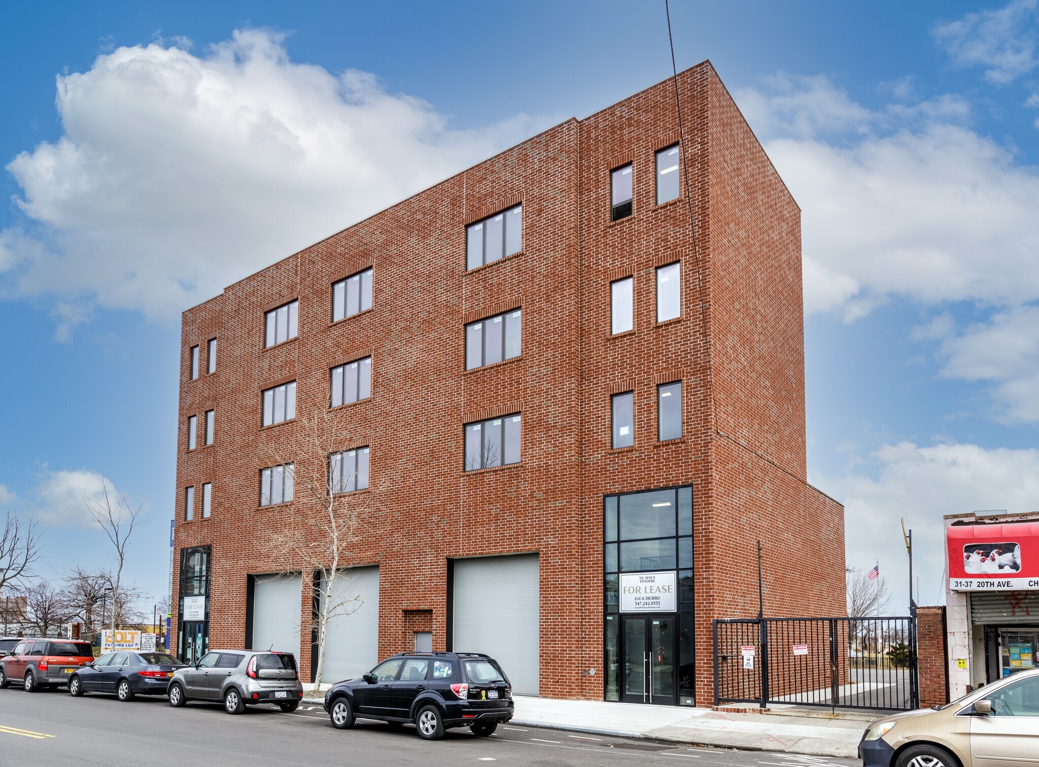 3125 20th Ave, Astoria, NY à louer Photo du bâtiment- Image 1 de 40