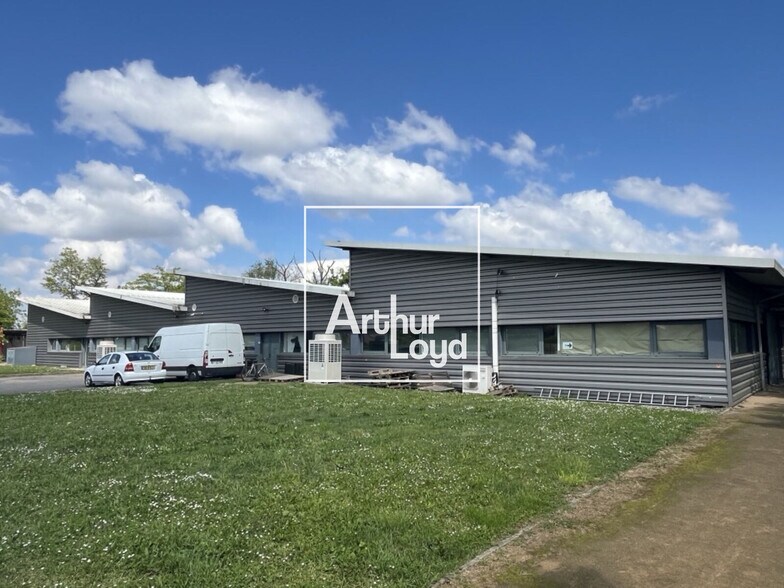 Office in Toulouse for lease - Building Photo - Image 2 of 9