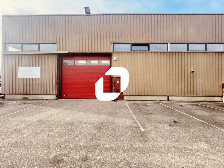 Flex dans Trévoux à louer - Photo du bâtiment - Image 2 de 10