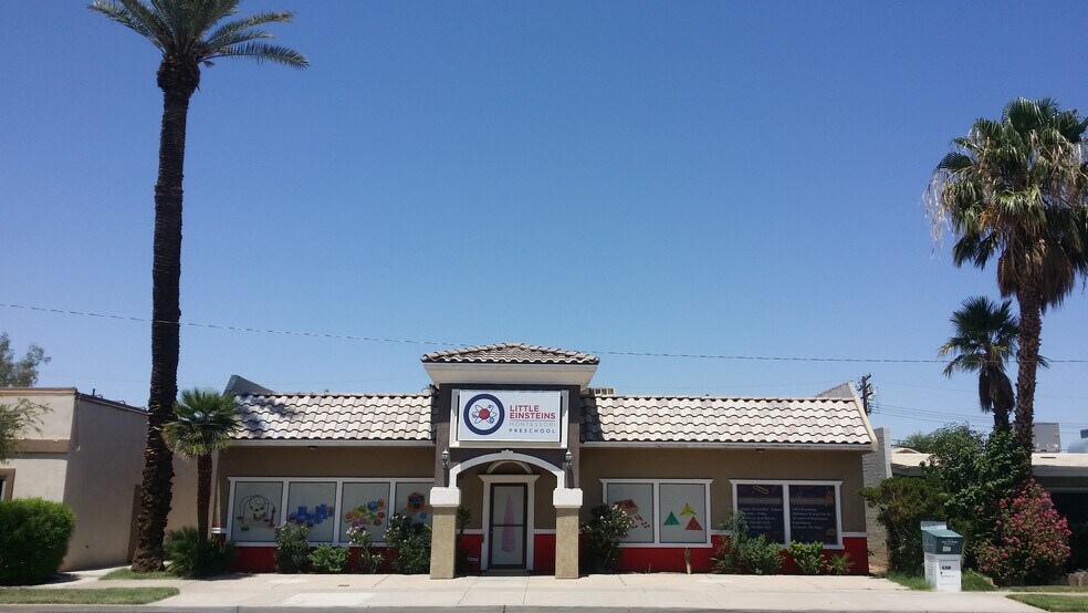 1022 Broadway, El Centro, CA à vendre - Photo du bâtiment - Image 2 de 13