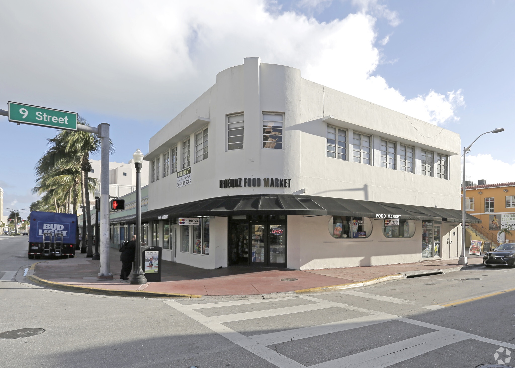 907 Washington Ave, Miami Beach, FL for lease Primary Photo- Image 1 of 8