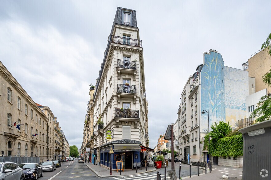Retail in Paris for lease - Primary Photo - Image 1 of 3