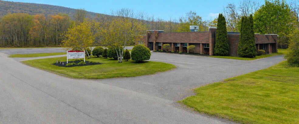111 S Water St, Williamstown, PA à vendre - Photo du bâtiment - Image 2 de 4