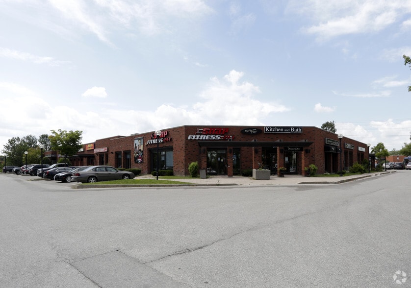 29-35 Cedar Pointe Dr, Barrie, ON for lease - Building Photo - Image 3 of 11