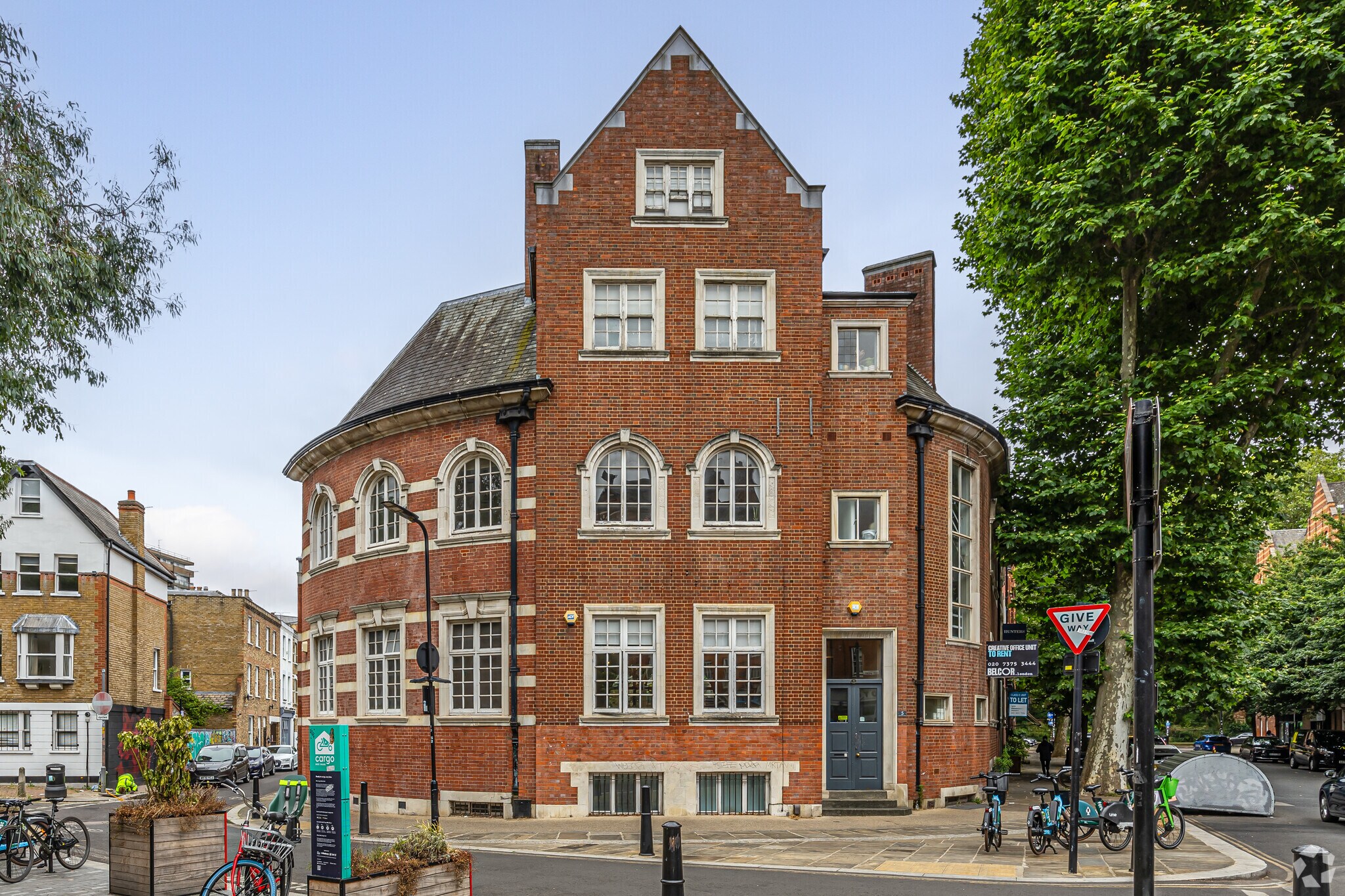 5 Calvert Ave, London for lease Primary Photo- Image 1 of 11