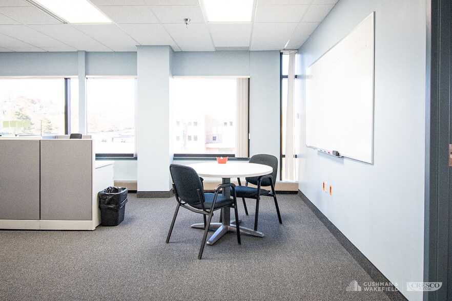 6500 Rockside Rd, Independence, OH à louer - Photo du bâtiment - Image 3 de 14