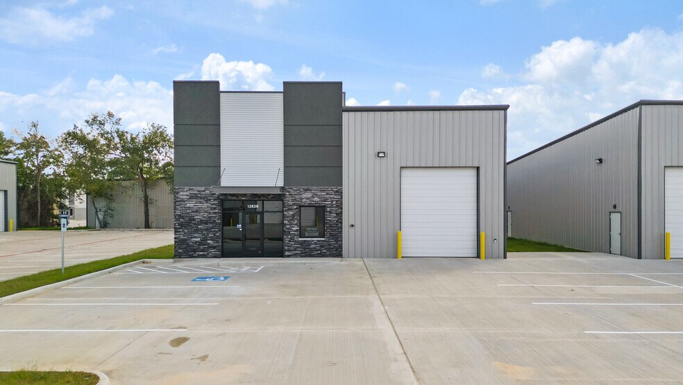 12826 Cypress Valley Rd, Cypress, TX à vendre - Photo du bâtiment - Image 2 de 12