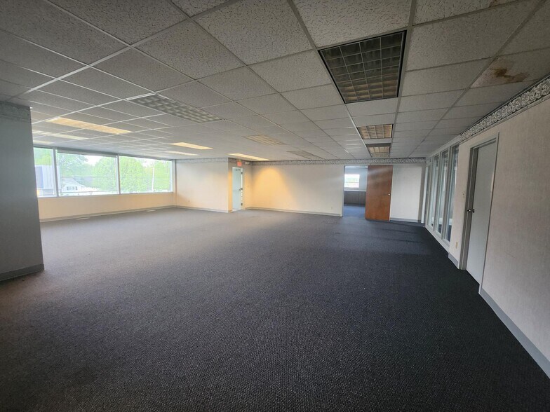 2600 Zion Rd, Henderson, KY à vendre - Photo intérieure - Image 3 de 23