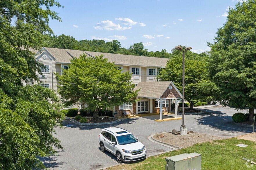 674 Casino Trl, Cherokee, NC à vendre - Photo du bâtiment - Image 1 de 24